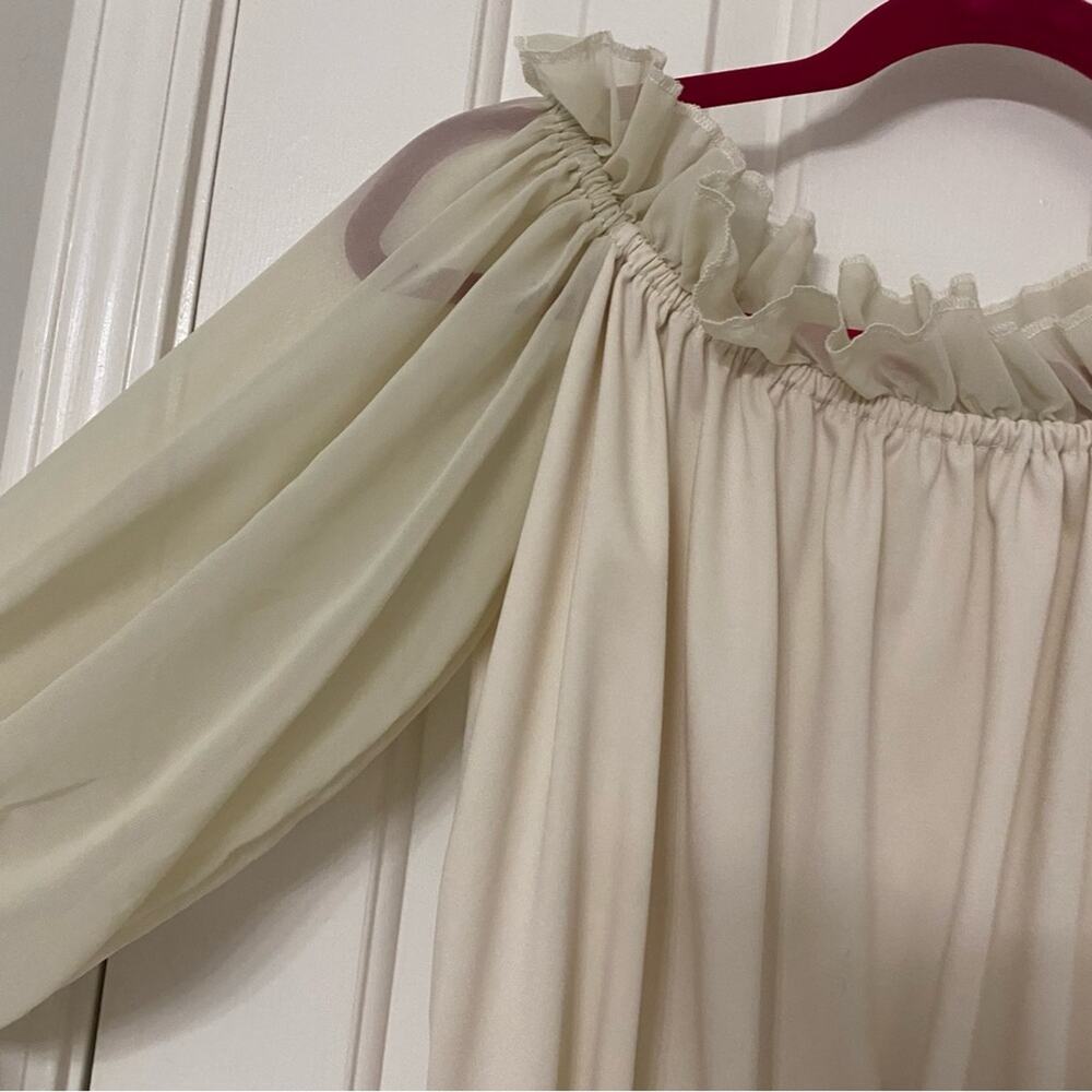 SPIRIT HALLOWEEN • White Cream Halloween Pirate Peasant Top Blouse - Picture 3 of 6